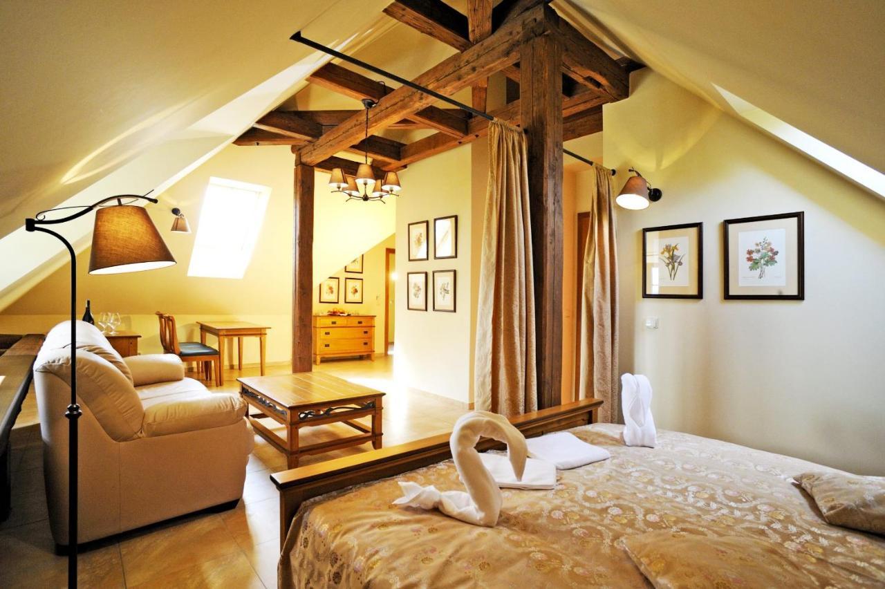 Hotel Kristin Hradek Decin Luaran gambar