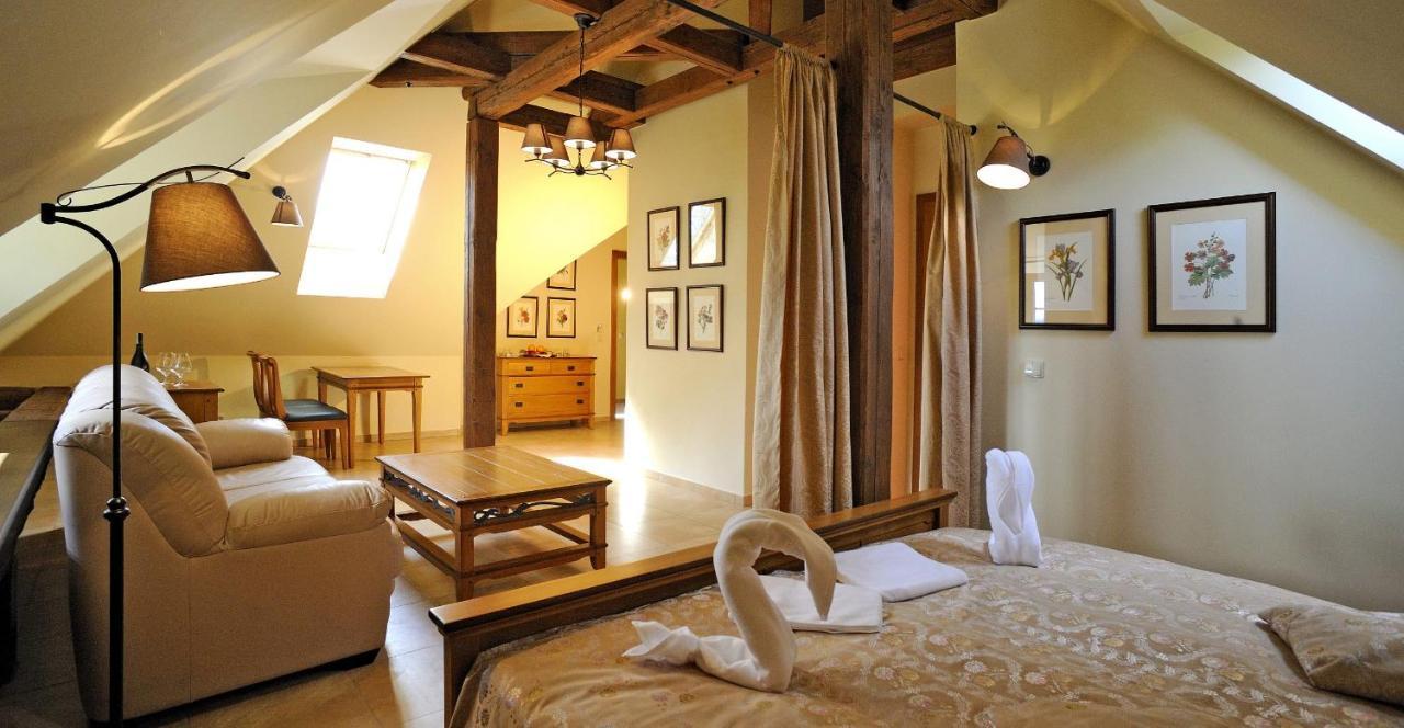 Hotel Kristin Hradek Decin Luaran gambar