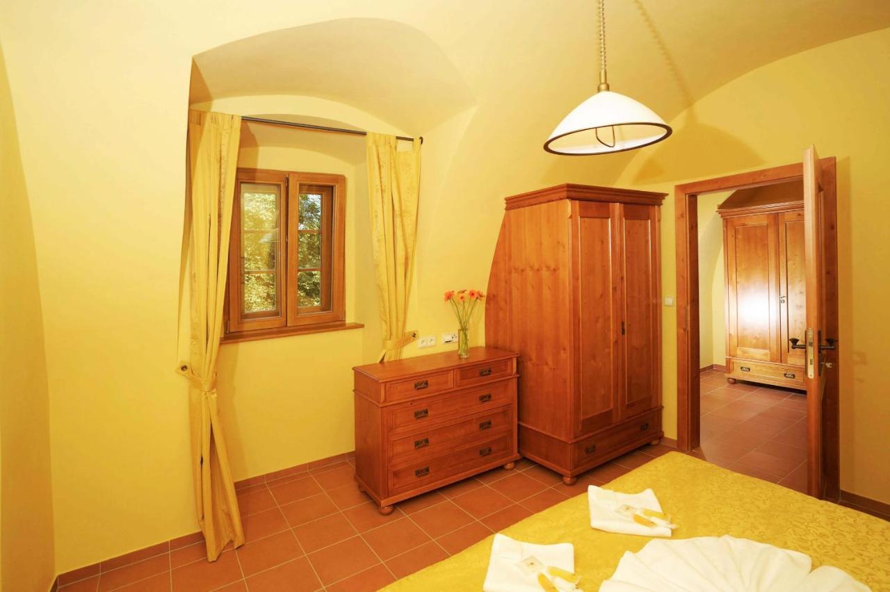 Hotel Kristin Hradek Decin Luaran gambar