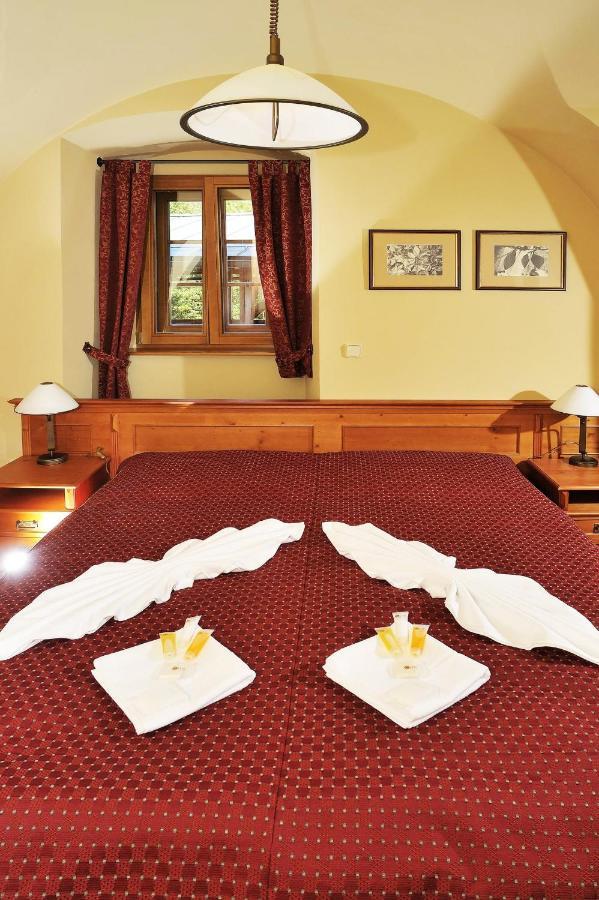 Hotel Kristin Hradek Decin Luaran gambar