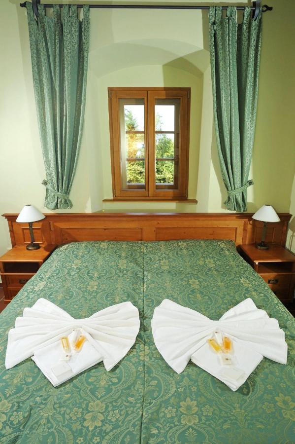 Hotel Kristin Hradek Decin Luaran gambar